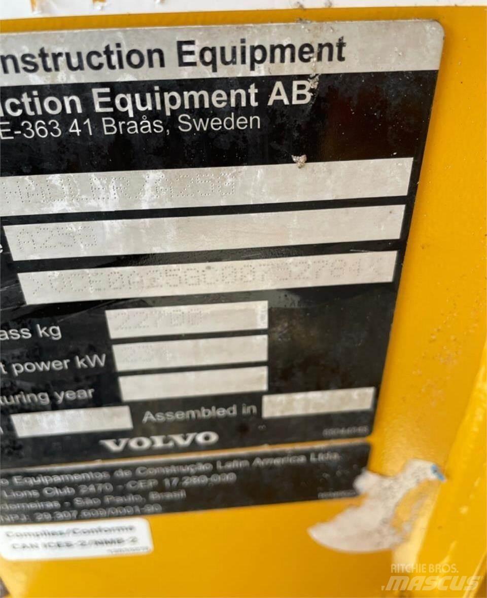 Volvo A25G Rammestyrte Dumpere