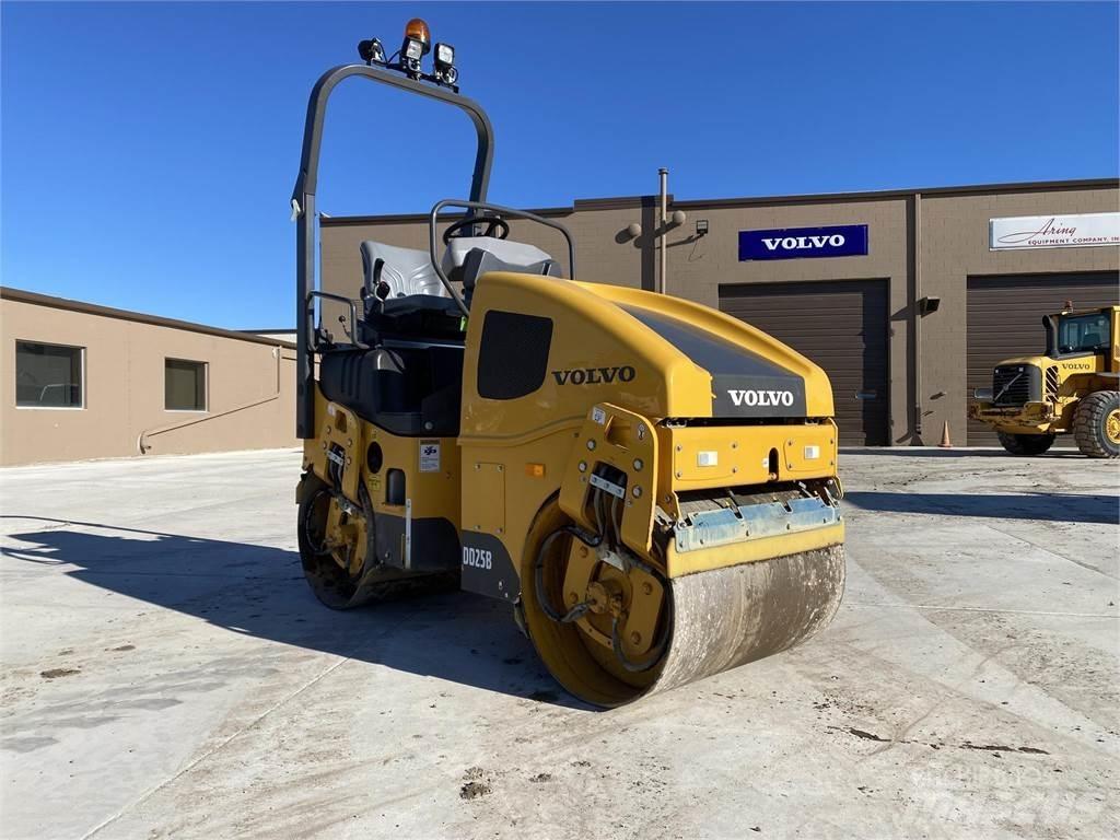 Volvo DD25B Tandem Valser