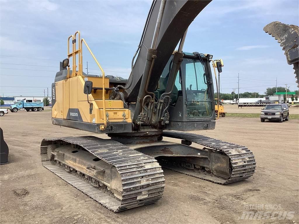 Volvo EC250EL Beltegraver
