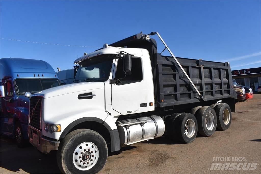 Volvo VHD64F200 Tippbil