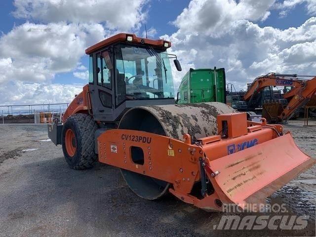 XCMG CV123PDU Tandem Valser