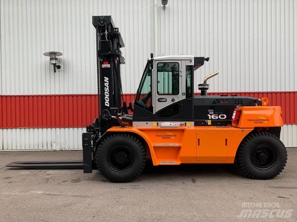 Doosan D160S-7 Diesel Trucker