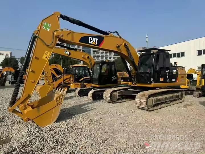 CAT CAT323D2L Beltegraver