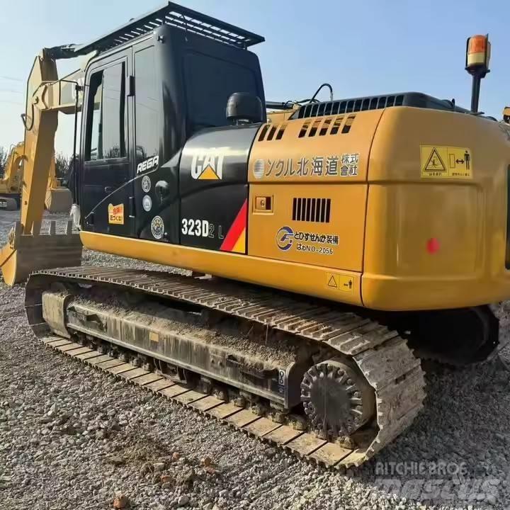 CAT CAT323D2L Beltegraver