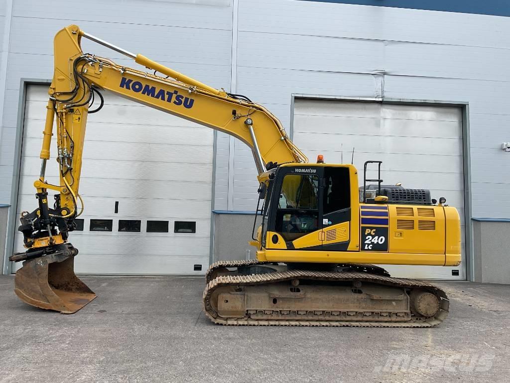 Komatsu PC240LC-11 Beltegraver