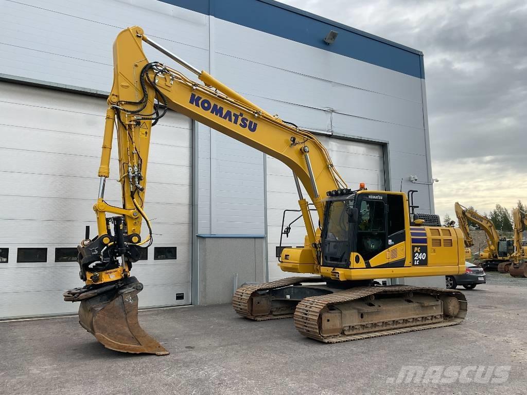 Komatsu PC240LC-11 Beltegraver