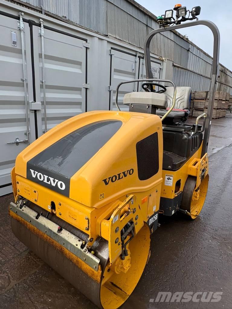 Volvo DD 25 B Tandem Valser