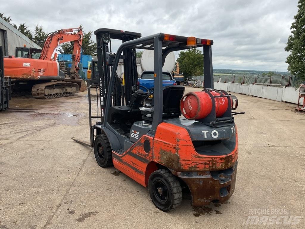 Toyota 02-8FGF25 Propan trucker