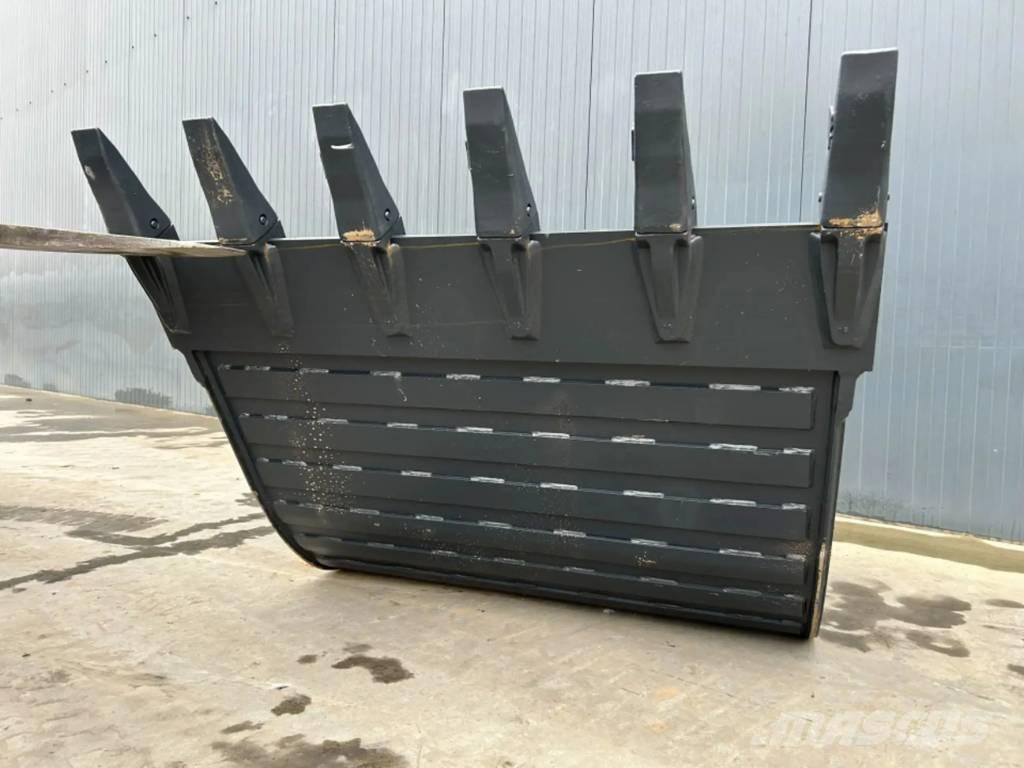 Hitachi ZX220 - 1.40m Skuffer