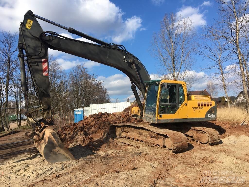Volvo EC 240 B N LC Beltegraver