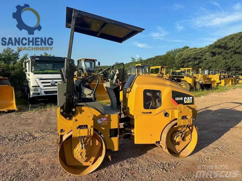 CAT CB24B Tandem Valser