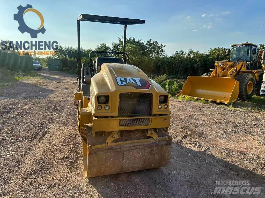 CAT CB24B Tandem Valser