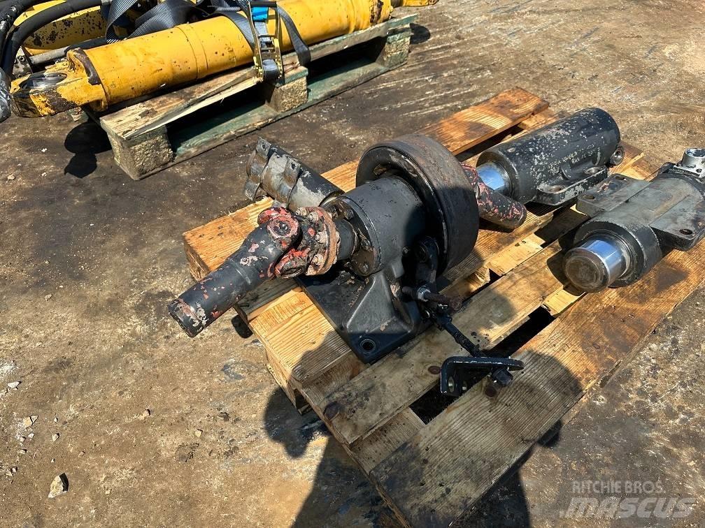 CAT 214 B FT gearbox Hjulgravere