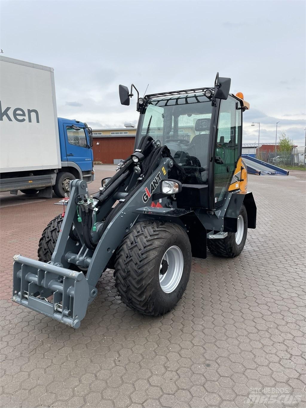 GiANT G3500 X-TRA Kompaktlastere