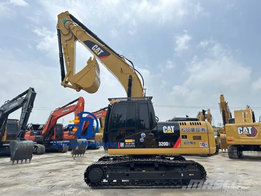 CAT 320 D2 Beltegraver