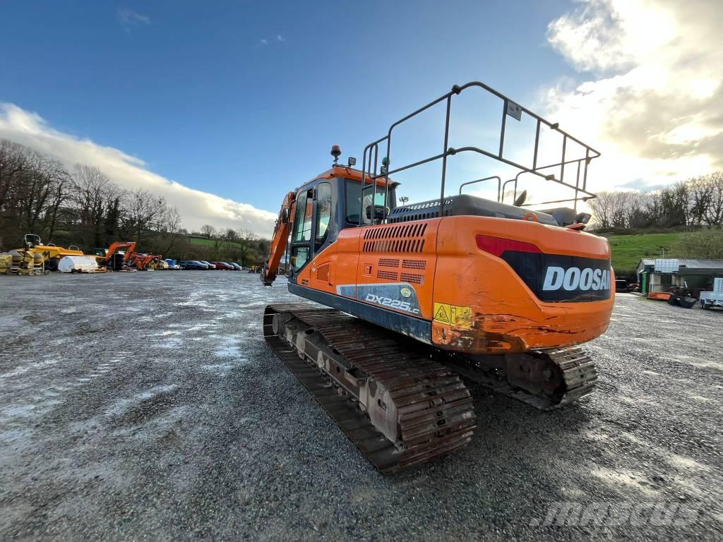 Doosan DX 225 Beltegraver
