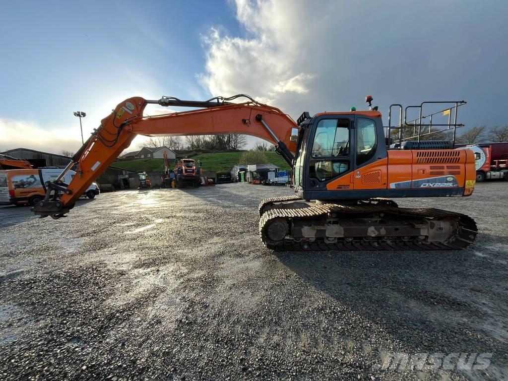 Doosan DX 225 Beltegraver