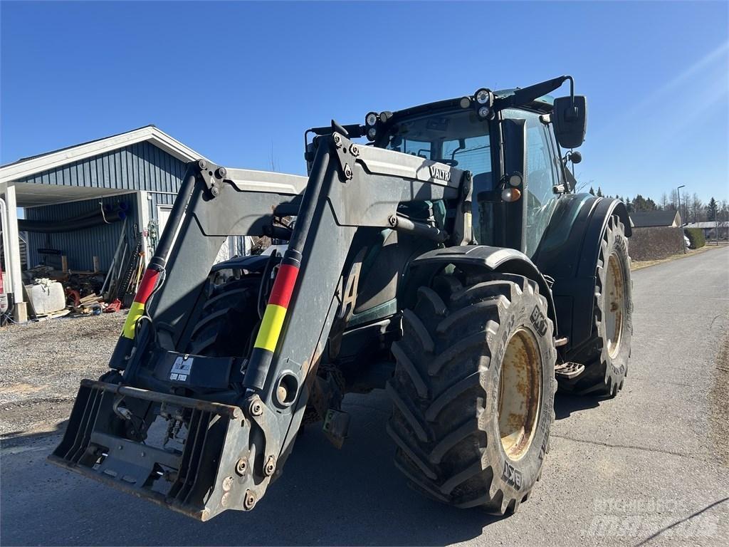 Valtra N 174 VERSU Traktorer