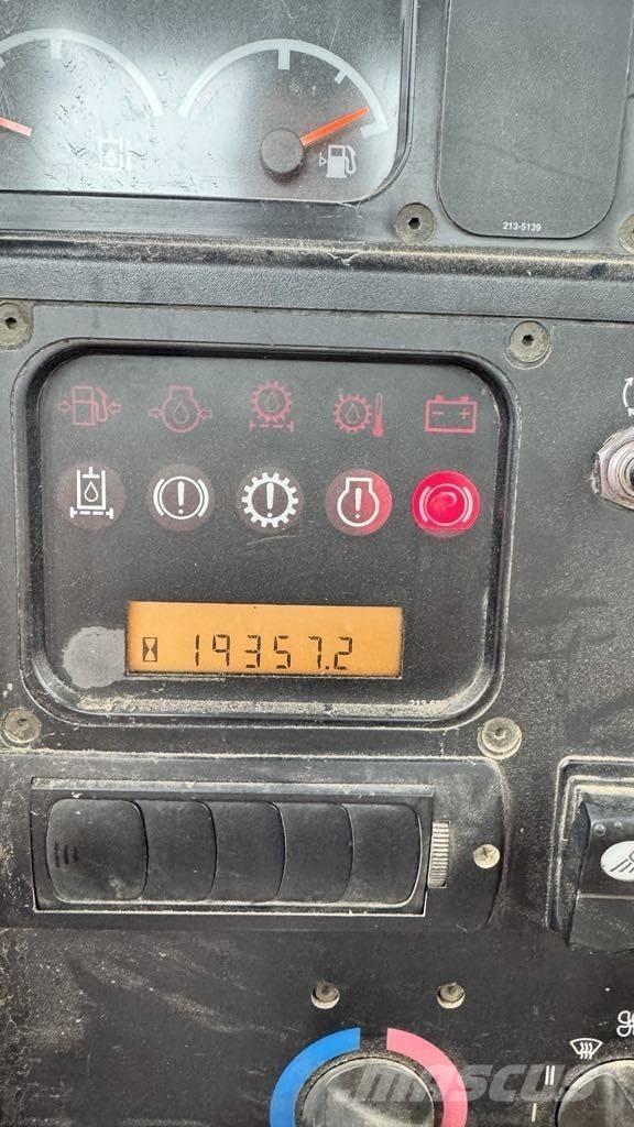 CAT D 6 N LGP Dozere Beltegående