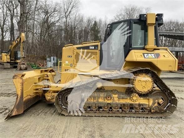 CAT D6N XL Dozere Beltegående