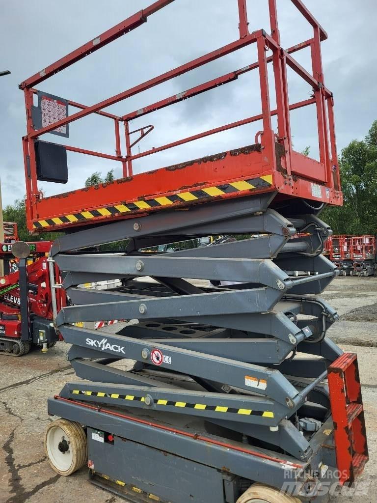 SkyJack 46/32 Sakselifter