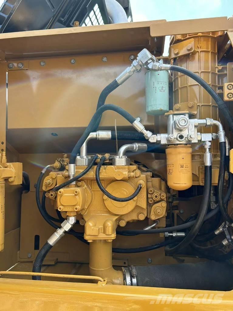 CAT 320 D Beltegraver