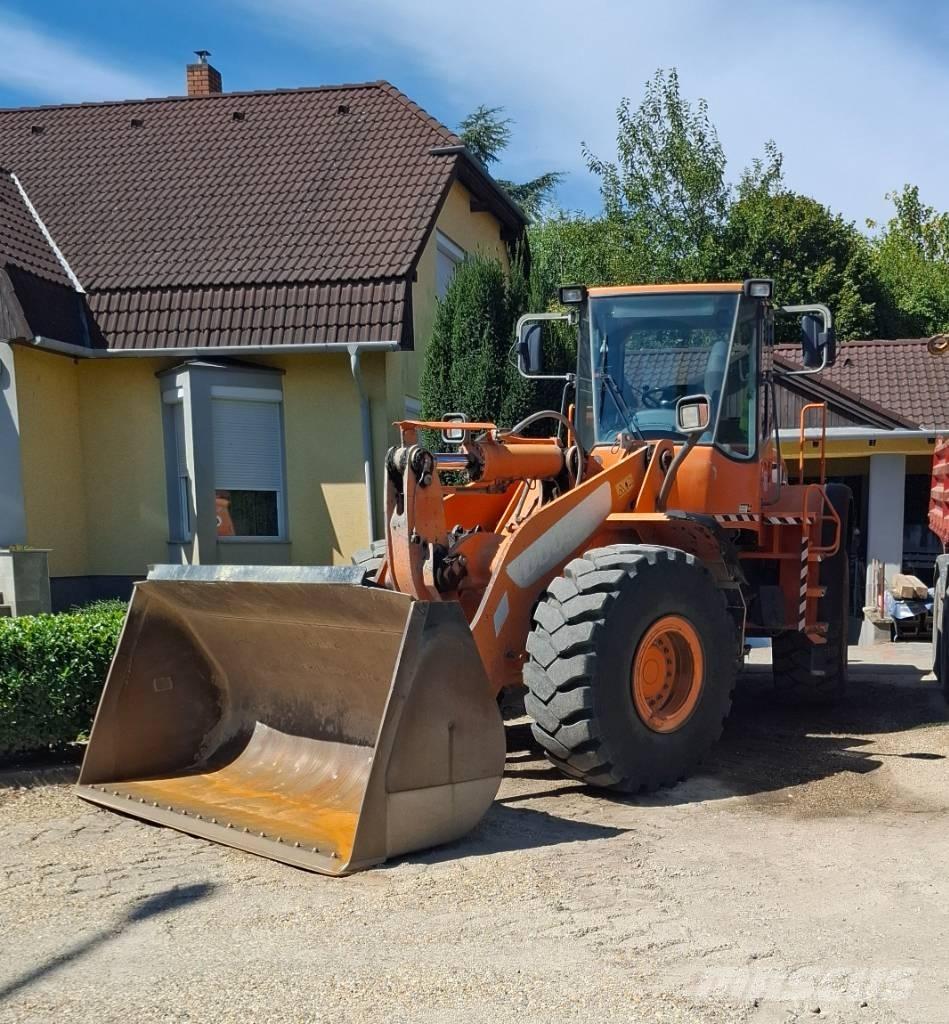 Doosan DL 350 Traktorgravere