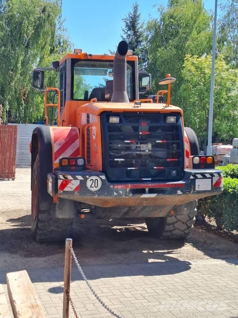 Doosan DL 350 Traktorgravere