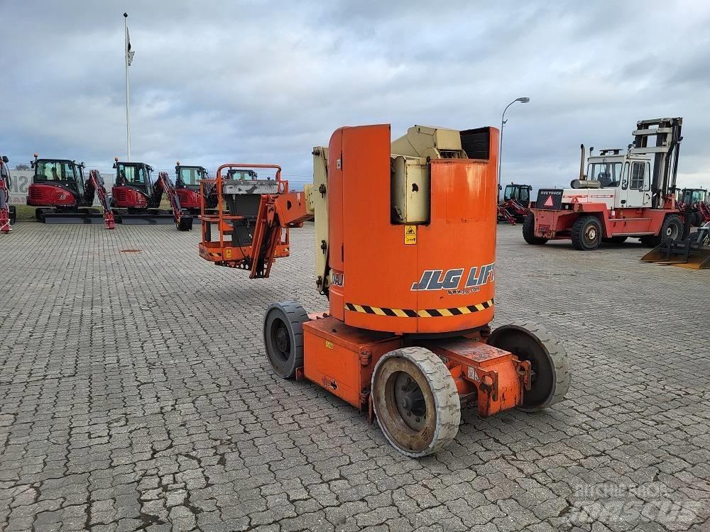 JLG E 300 AJP Leddede bomlifter