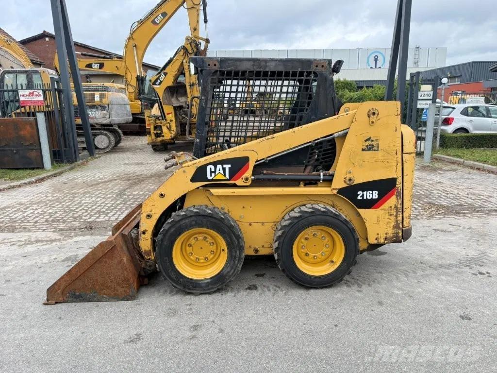 CAT 216B (226B) Kompaktlastere