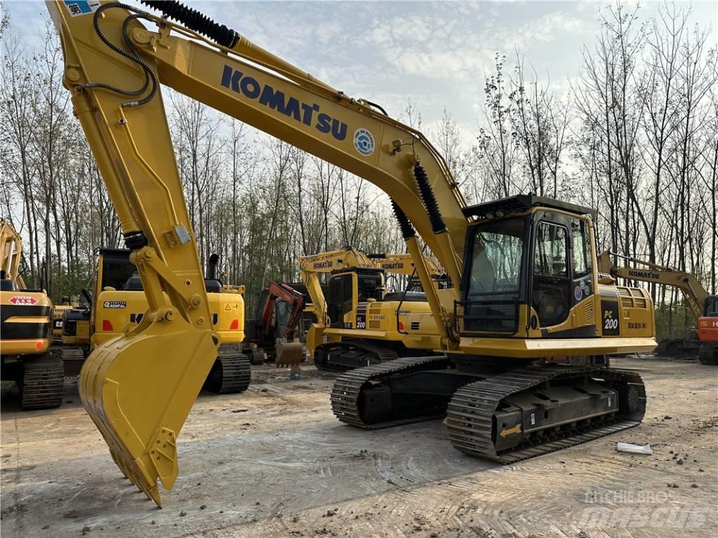 Komatsu PC200-8 Beltegraver