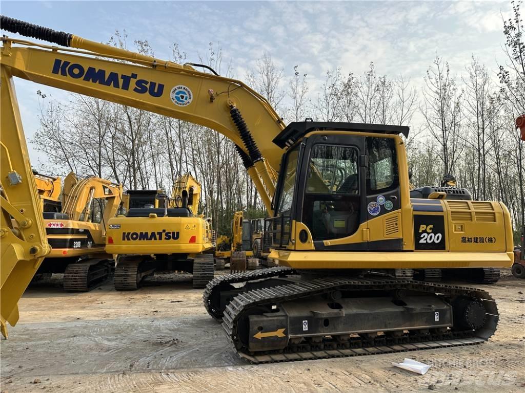 Komatsu PC200-8 Beltegraver