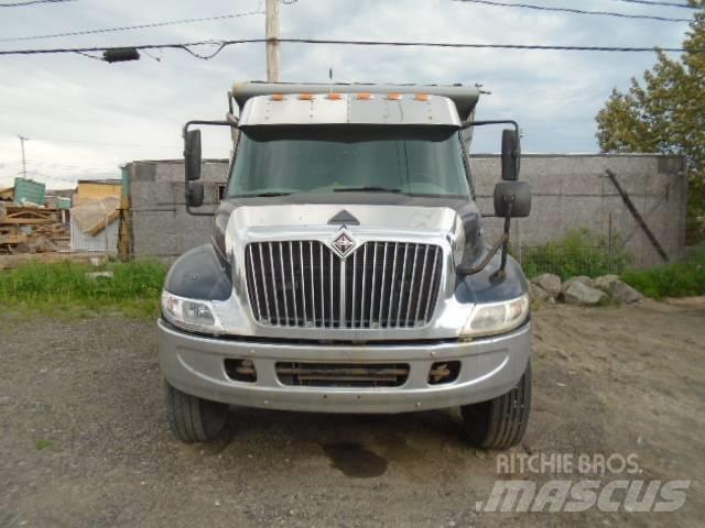 International 4300 Tippbil