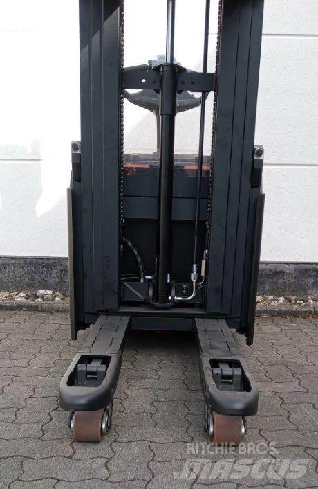 Toyota SWE120L Ledestablere