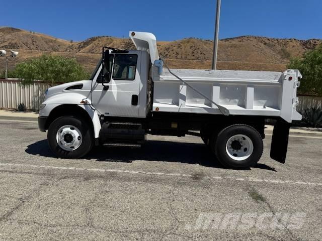 International 4400 Tippbil