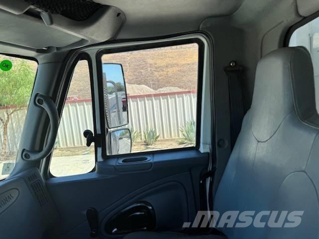 International 4400 Tippbil