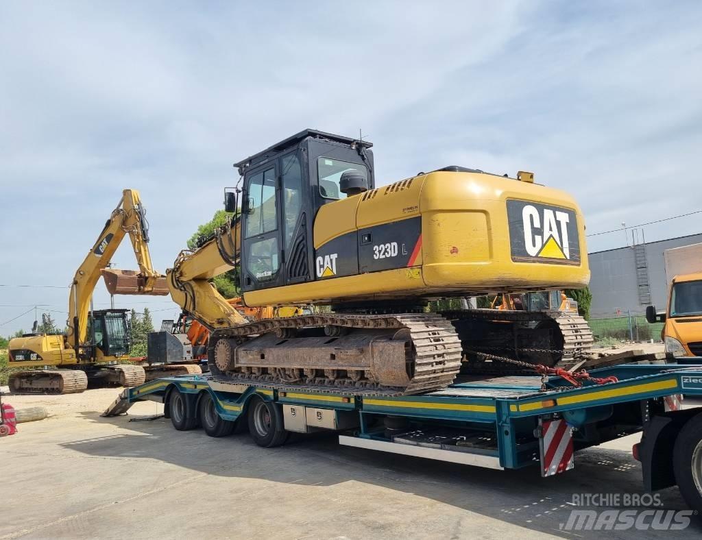 CAT 323 D L Beltegraver