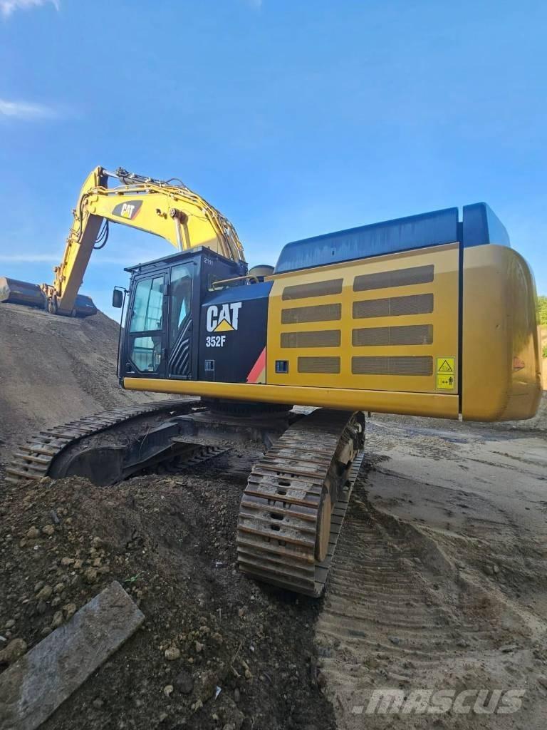 CAT 352 F Beltegraver