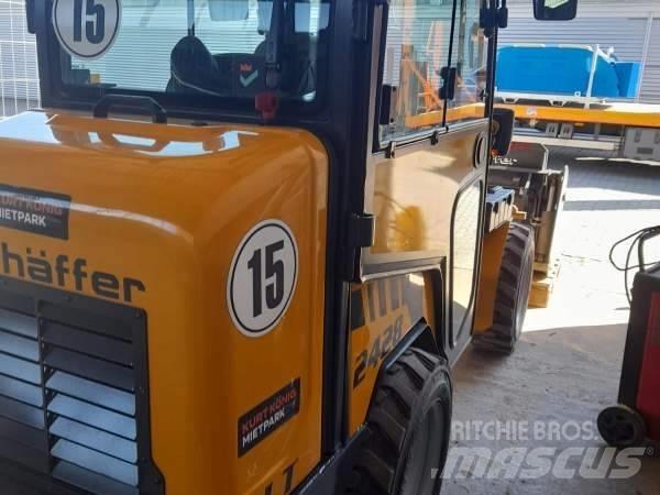 Schäffer 2428 SLT Kompaktlastere