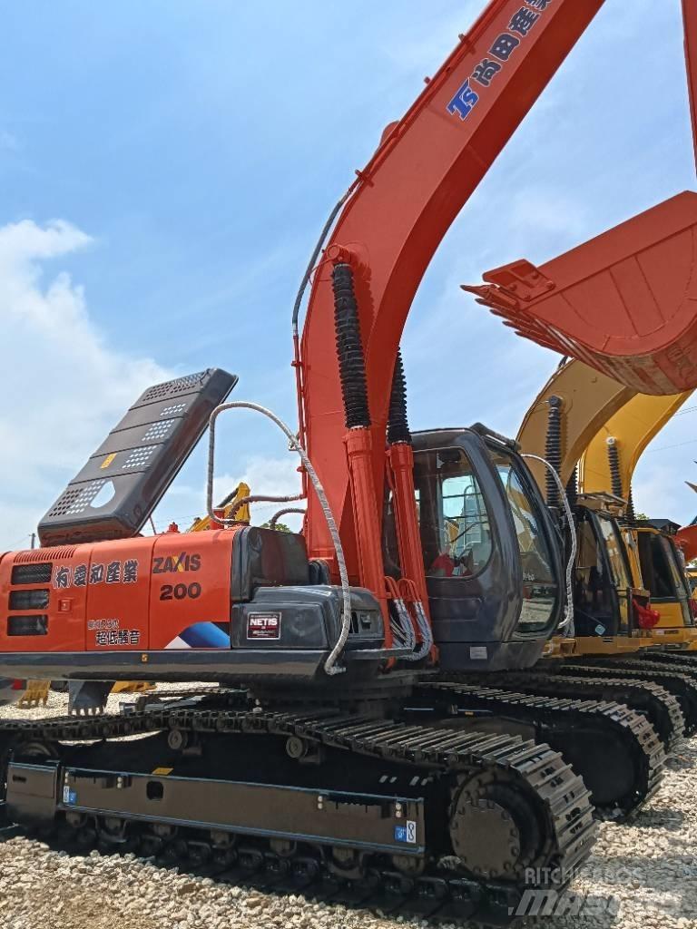 Hitachi ZX 200 Midigravere 7 - 12t