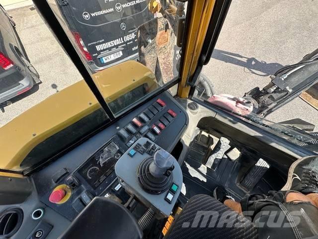 Huddig 1260B City Traktorgravere