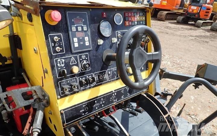Bomag BF 223 C Asfaltutleggere