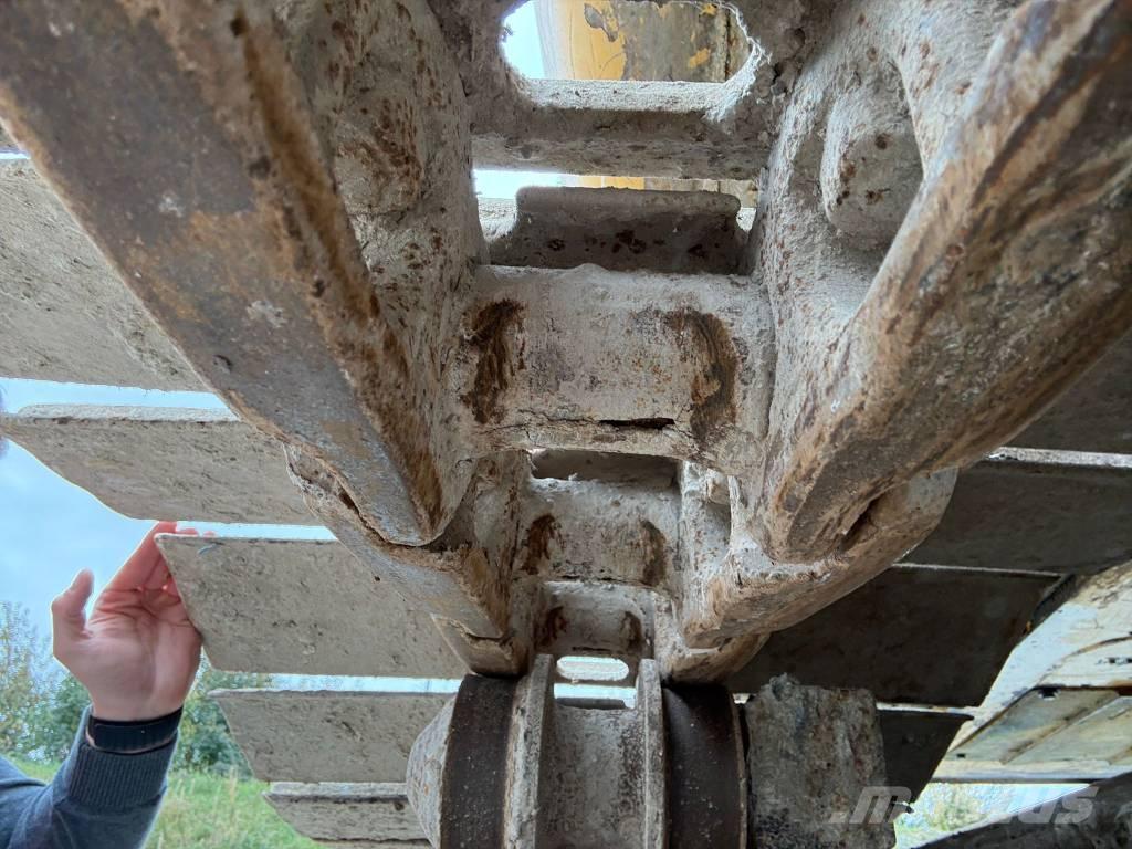 Komatsu PC 210 LC-8 Beltegraver