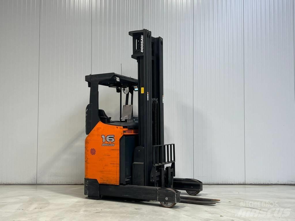 Doosan BR16JW-7 PLUS Skyvemasttruck