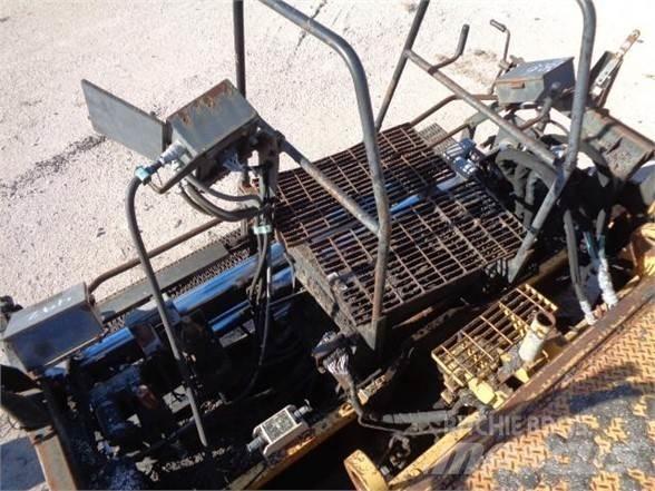 CAT AP-1000B Asfaltutleggere