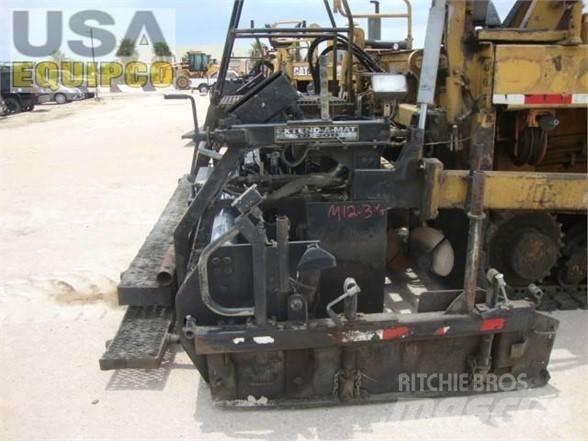 CAT AP-1050B Asfaltutleggere