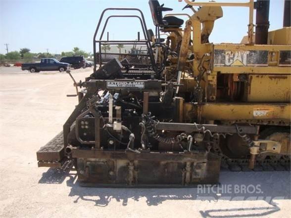 CAT AP-1050B Asfaltutleggere
