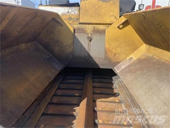 CAT AP-1055D Asfaltutleggere