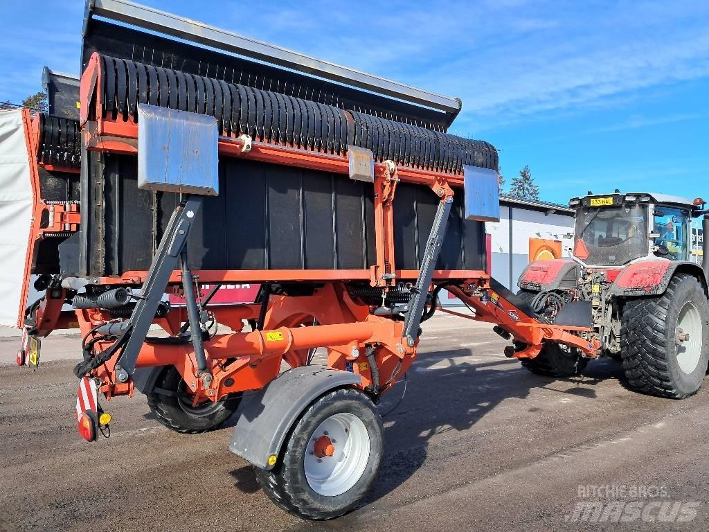 Kuhn Merge Maxx 950 Svanser