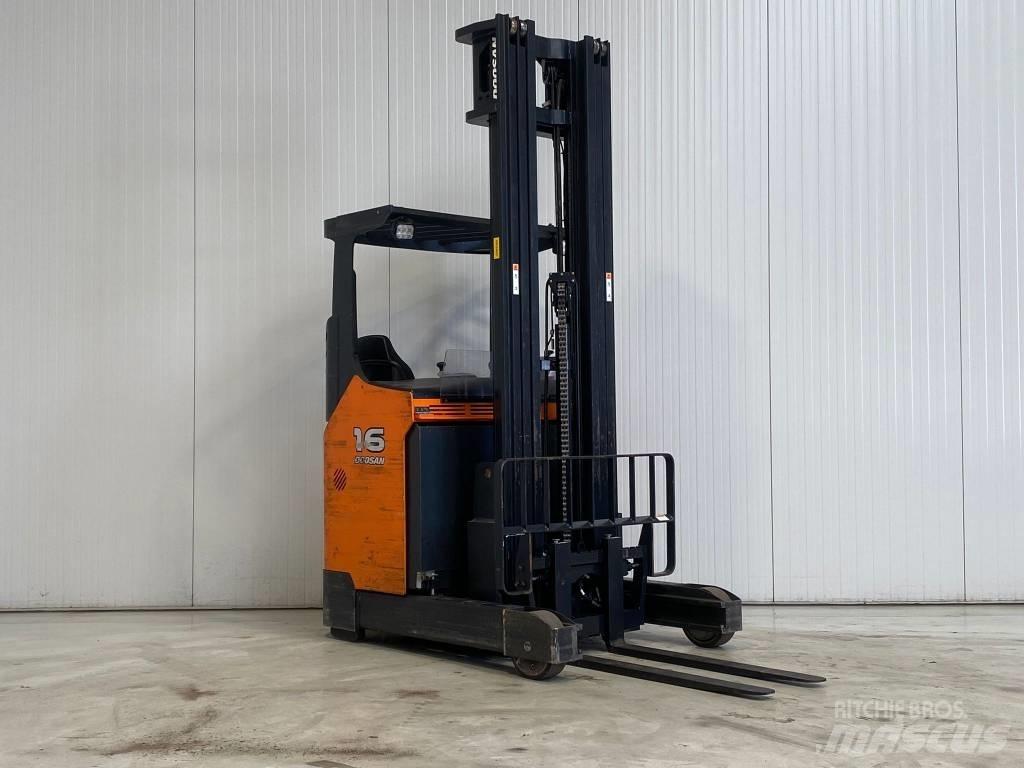 Doosan BR16JW- 7 PLUS Skyvemasttruck